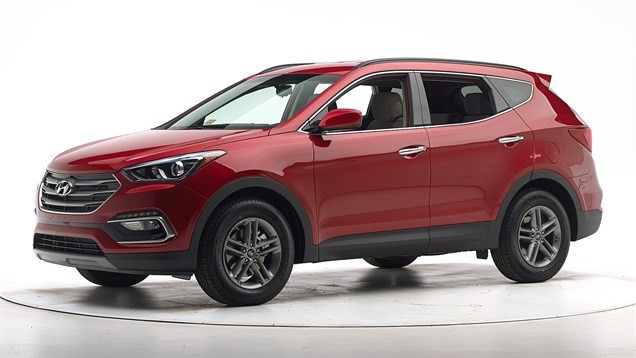 Hyundai Recalls 44 000 Santa Fe Sport SUVs Following Four Engine